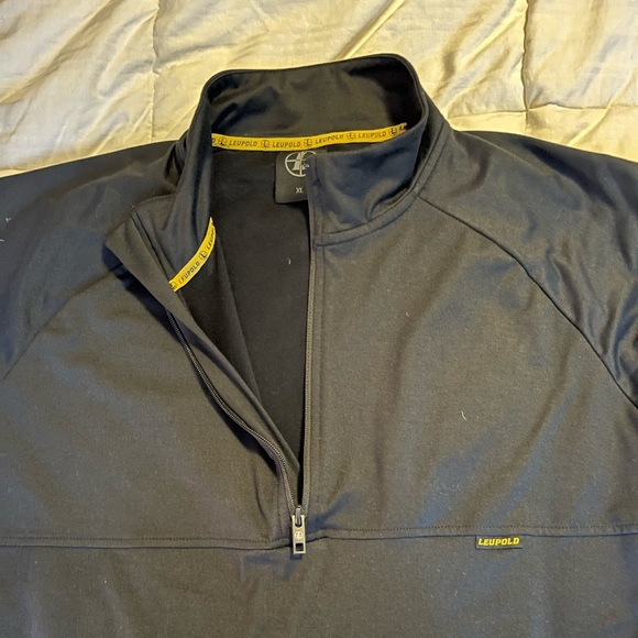 Men’s zip-neck performance pullover - Picture 2 of 3